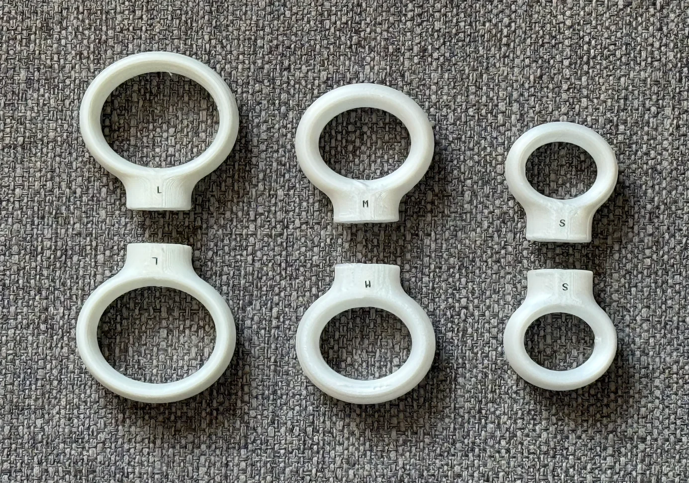 Splayometer complete finger ring set: two large, two medium and two small flexible rings